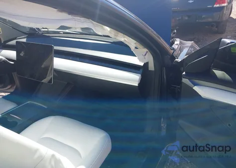 2022 Tesla Model 3 Performance Dual Motor All-Wheel Drive z USA, uszkodzony, nr VIN 7SAYGDEF3NF341682